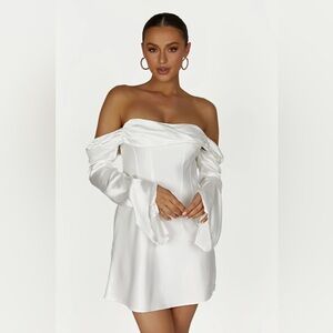 Meshki GISELLE
Off Shoulder Satin Mini Dress - White